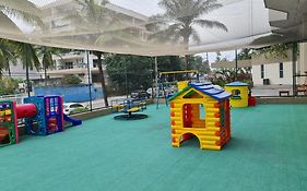 Apartamento em frente à praia, com vista mar e ao lado do Wndsor